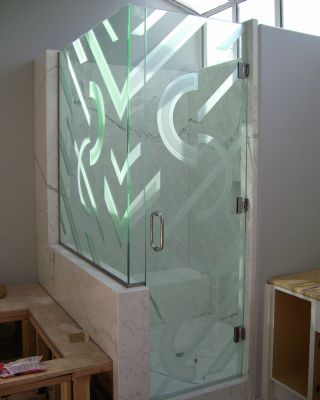 decorative-glass-shower-geometric